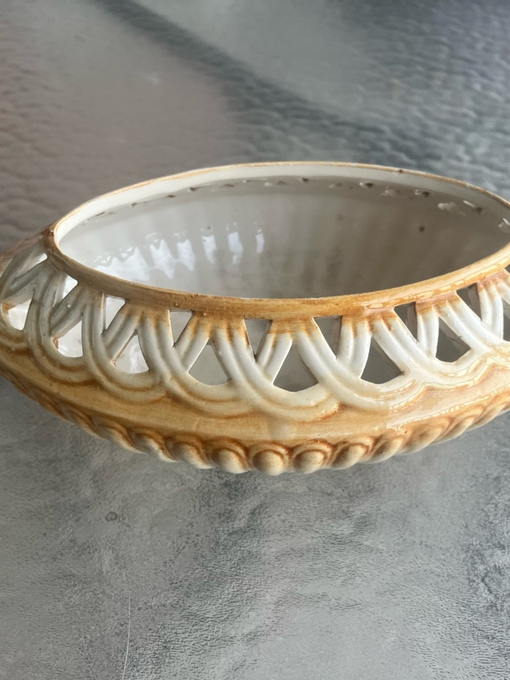 Capodimonte Decorative White and Honey Glaze Ceramic Bowl Elegant Openwork